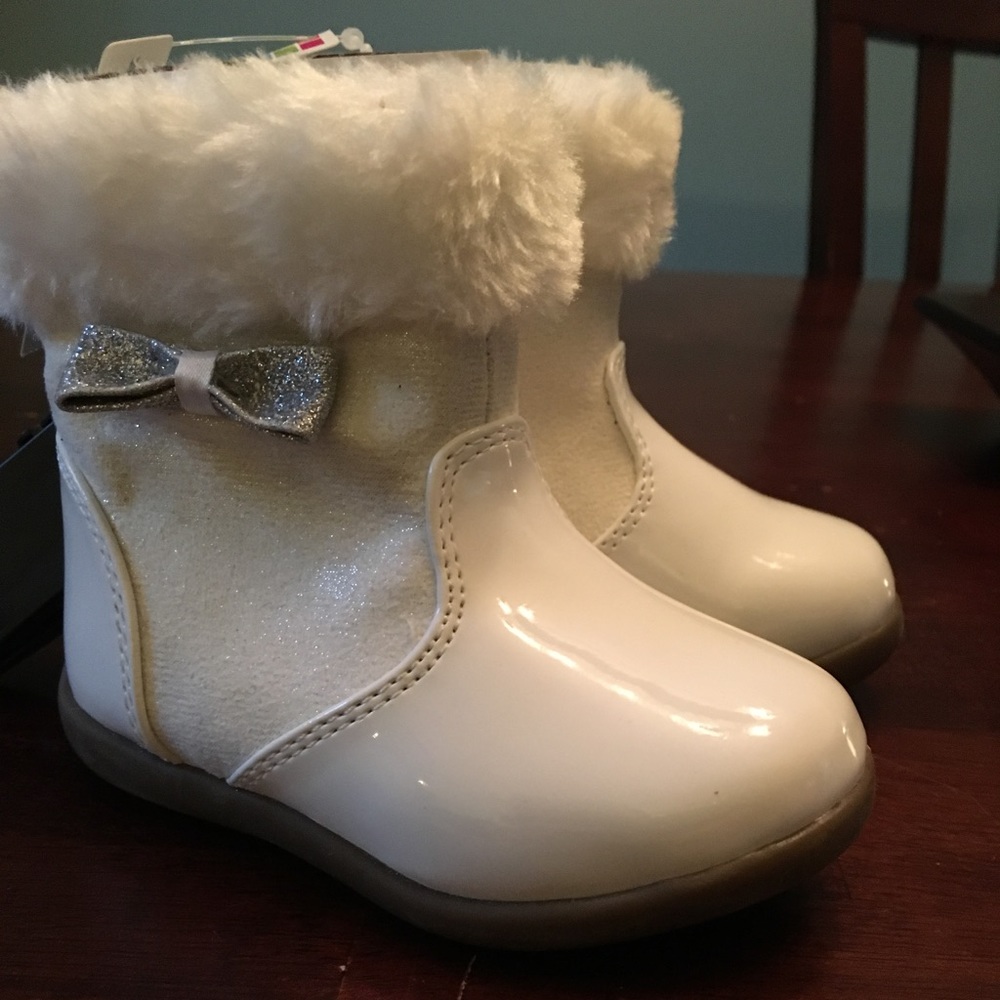 White size 4 infant Healthtex boots