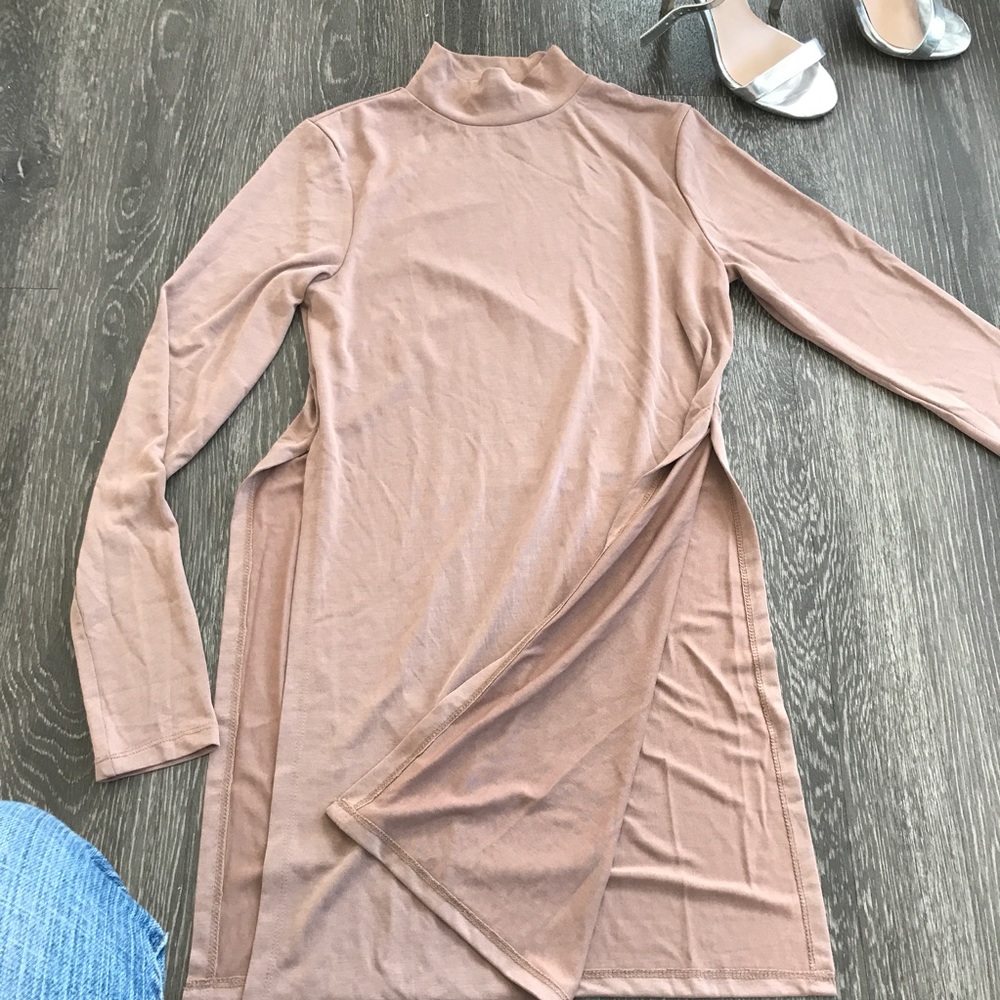 💥 LONG STRETCH TURTLE NECK WITH HIGH SIDE SLITS💥