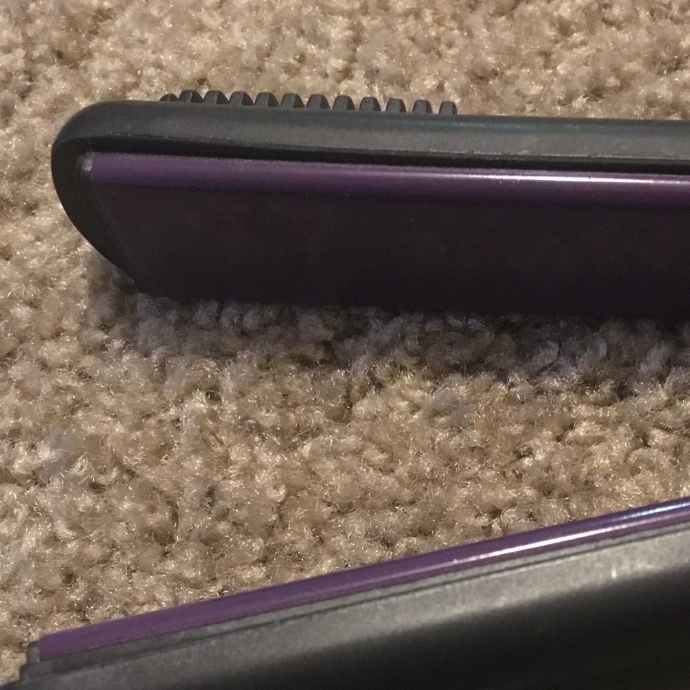 Hot Tools Professional Flat Iron - Picture 3 of 4