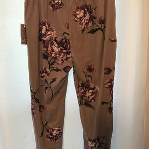 Iris Pants - Comfortable and Adorable Pants. NWT