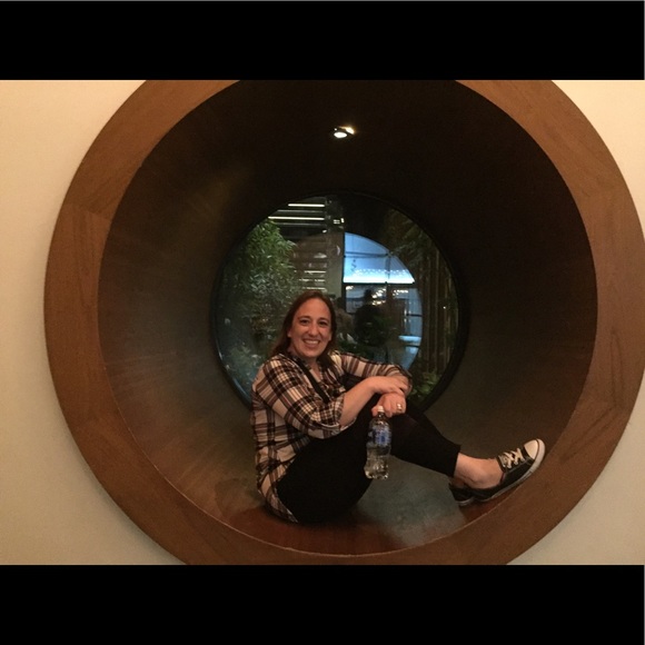 Meet your Posher, Christine - Picture 1 of 1