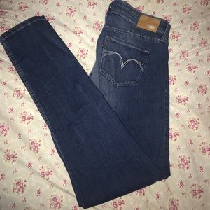 Levi jeans