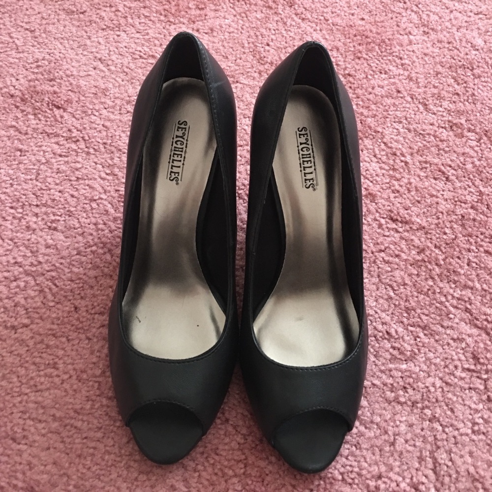 Seychelles Hidden Message Black Leather