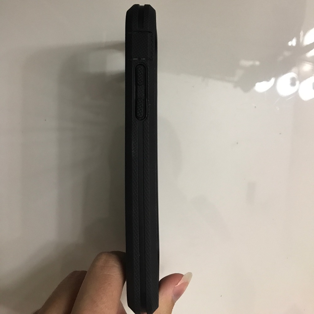 iPhone 7 case - Picture 3 of 4