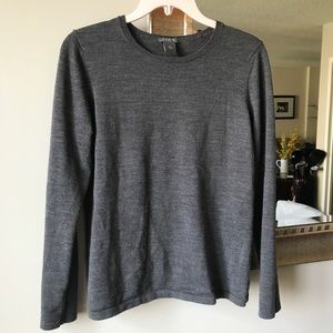 Ann Taylor Gray crew neck sweater