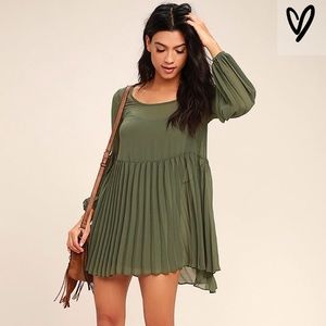 LAST CHANCE!!! Pleated mini dress