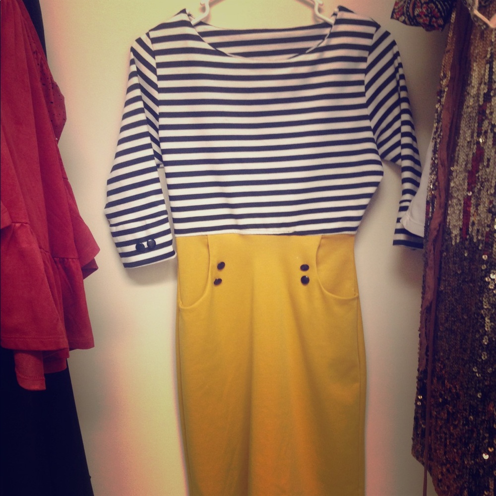 Shabby apple dress , perfect for fall .