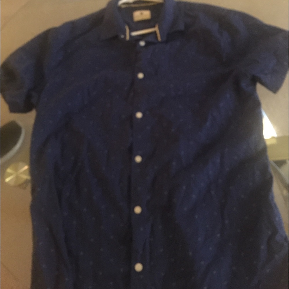 Blue fitted dress shirt