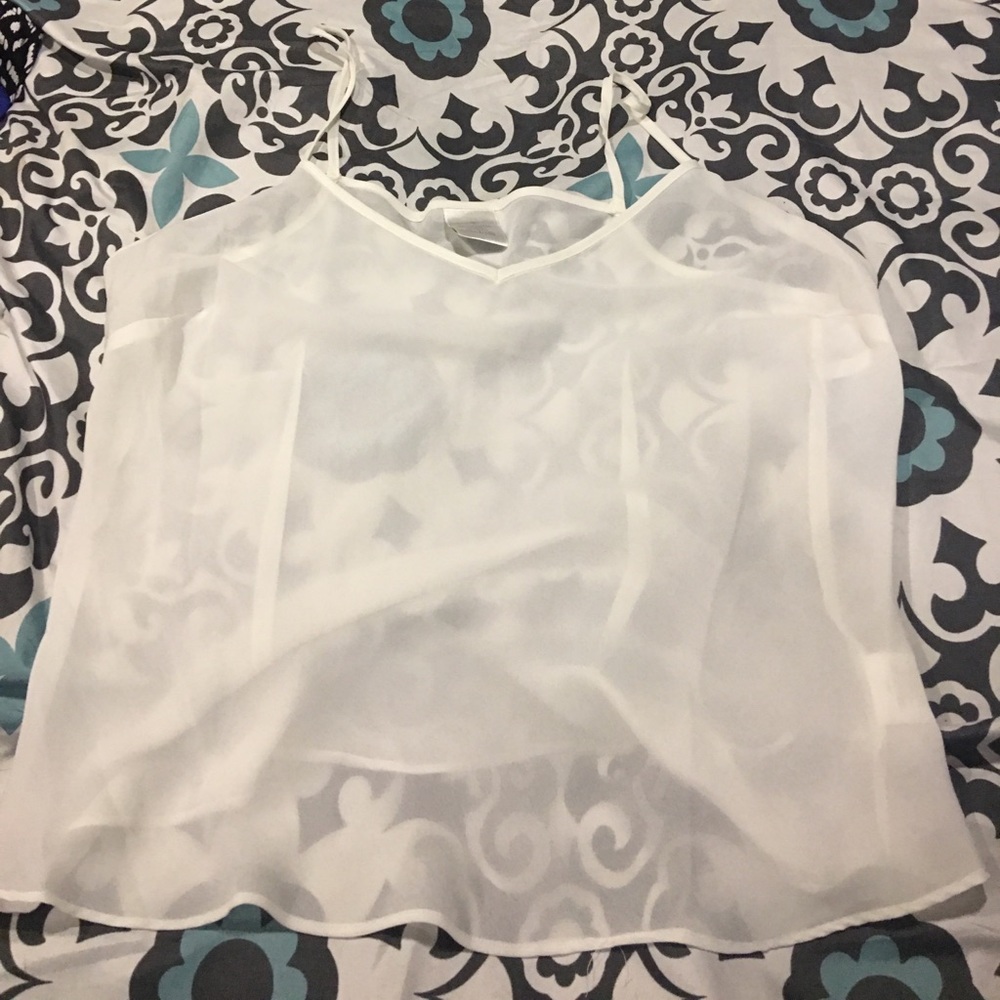 ⚡️ $5 FLASH $5 ⚡️Black White Shear Tops 👚👚👚