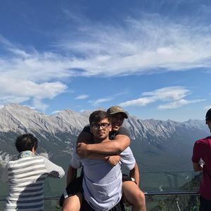 Meet your Posher, Omaer