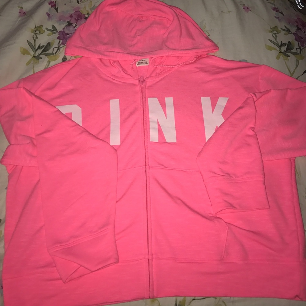 ✨PINK cropped sweater.✨