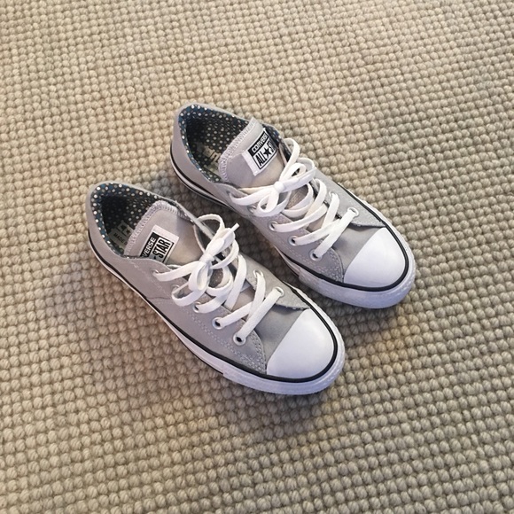 Women's Converse Chuck Taylor size 6 - Picture 2 of 4