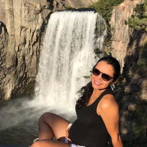 Meet your Posher, Marcela