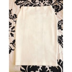 Classy white pencil skirt