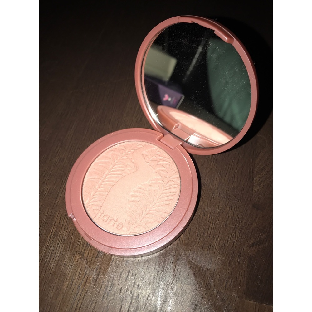 BNIP Tarte Amazonian Clay 12 hr blush - Exposed