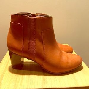 Light brown booties