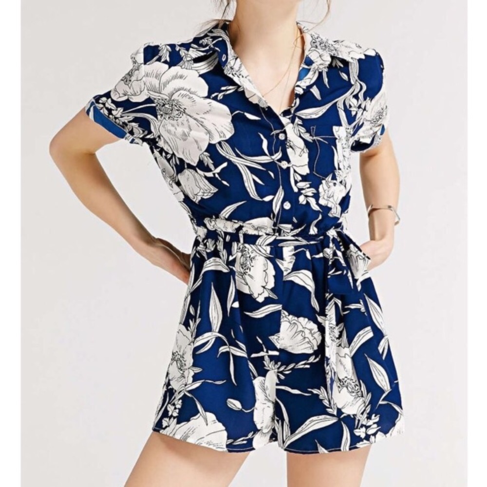 UO Kimchi Blue | Blue Tropical Romper Small NWT