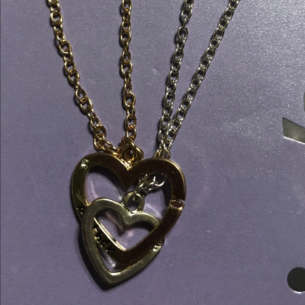 Women's Necklaces
