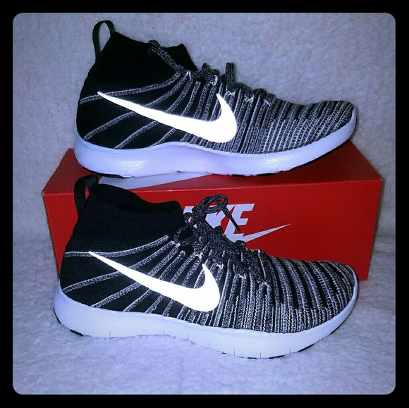 Nike Other - Nike Free Train Force FLYKNIT