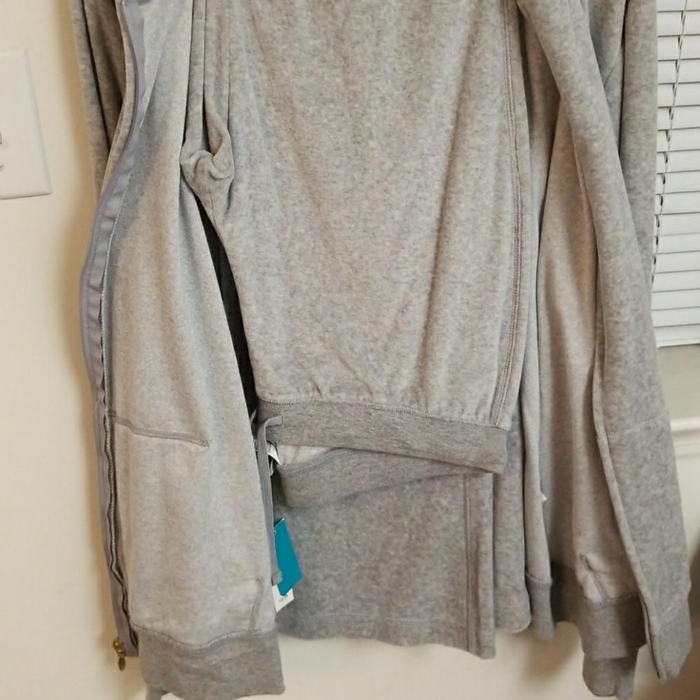 Brand New - Picture 2 of 6