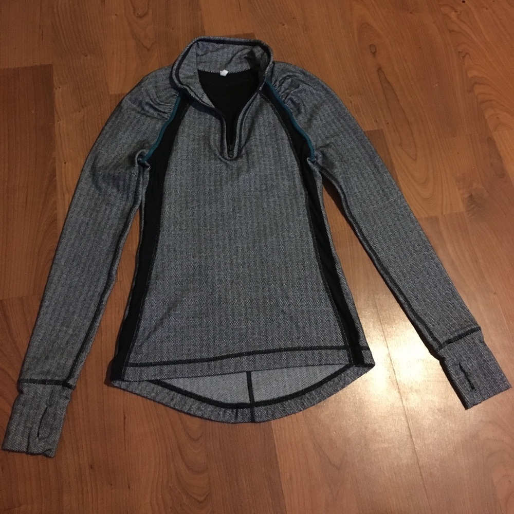 American Eagle Outfitters Athletic Shirt