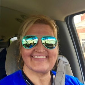 Meet your Posher, Donna