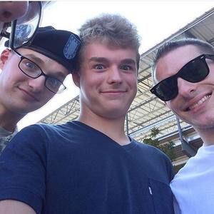 Meet your Posher, Casey