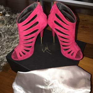Giuseppe Zanotti (AUTHENTIC) suede booty heels
