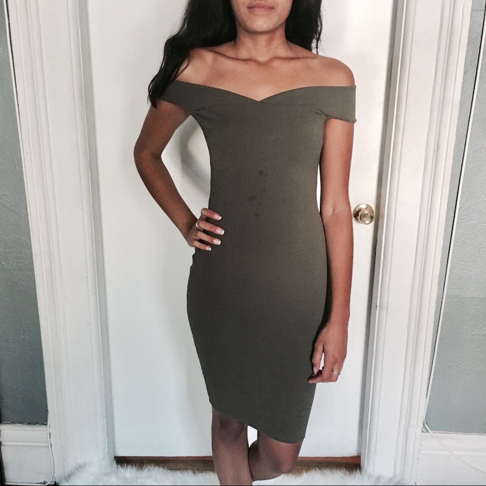 Green midi dress - Picture 1 of 4