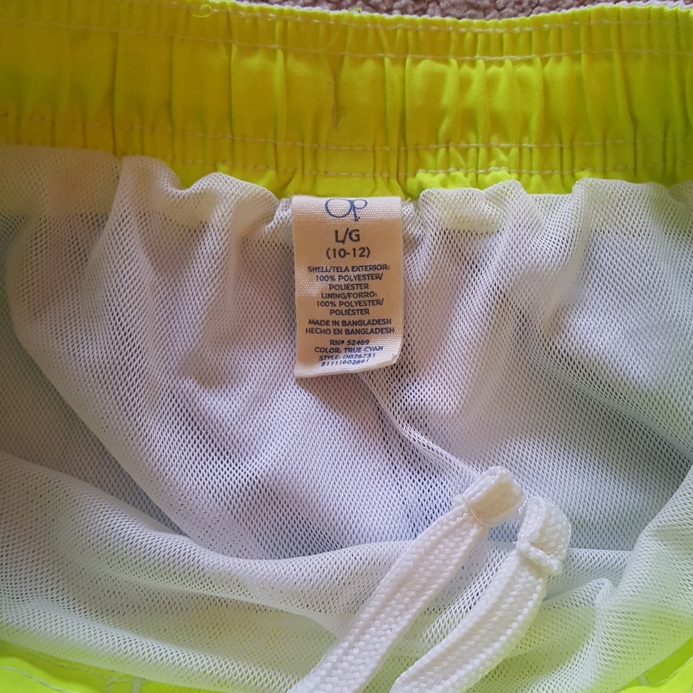 BOY'S swim trunks - Picture 2 of 3