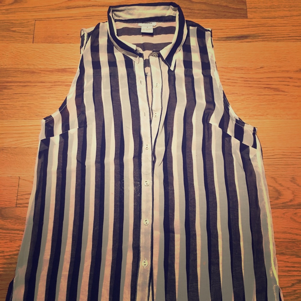 Sm Navy and White See-Thru Collared Tank
