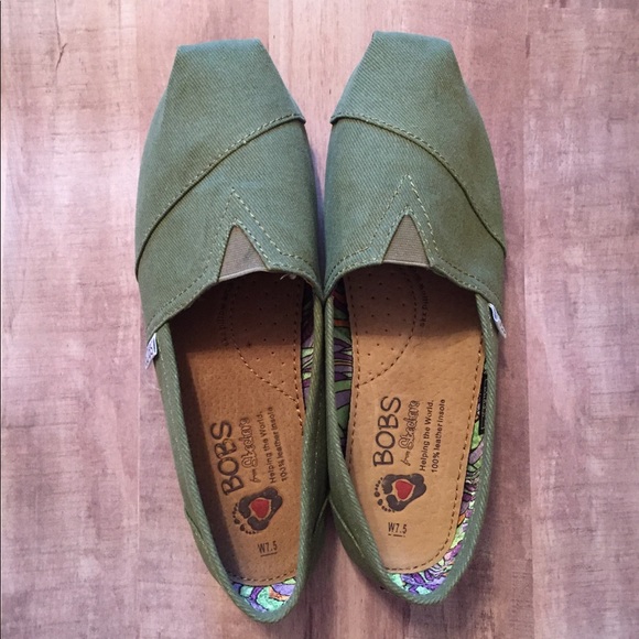 Green bobs skechers slip on 7.5 - Picture 2 of 3