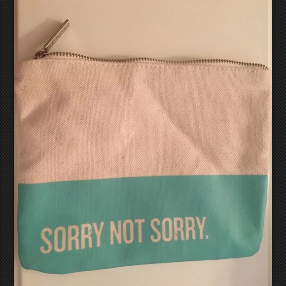 NEW NO TAG-NORDSTROM MAKEUP BAG "SORRY NOT SORRY" - Picture 1 of 3