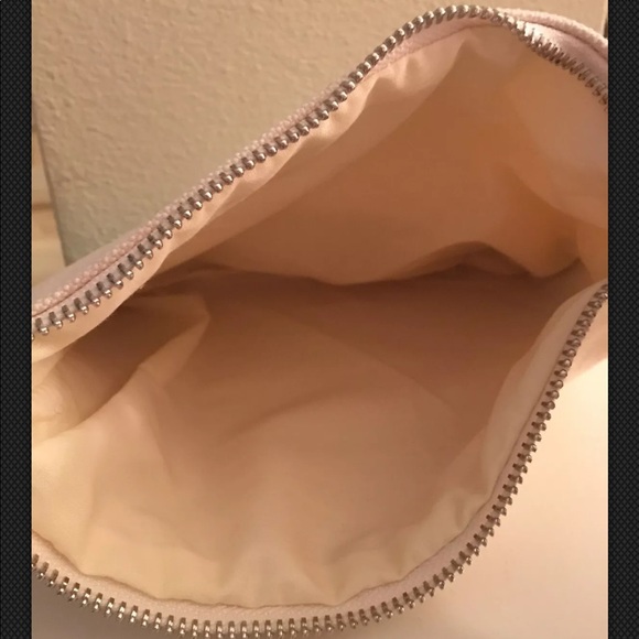 NEW NO TAG-NORDSTROM MAKEUP BAG "SORRY NOT SORRY" - Picture 3 of 3