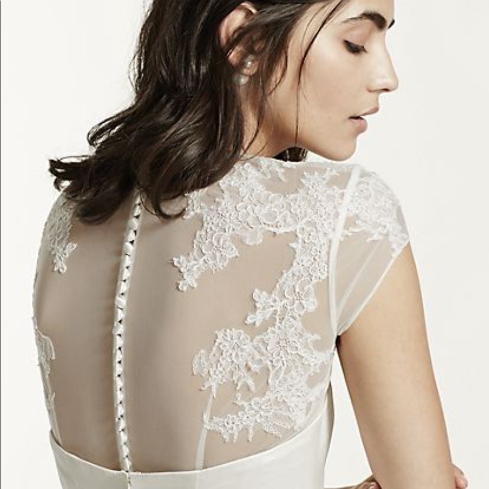 Tulle cap sleeve topper in ivory