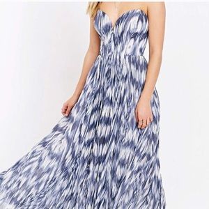 Kimchi Blue Strapless Dress