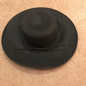 Black floppy hat