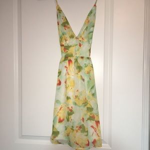 Backless v Neck Floral Dress