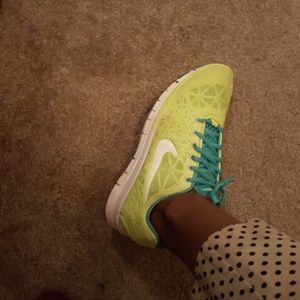 Running shoes