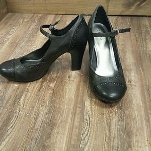 9.5 Black and gray dress heels! Only worn once!