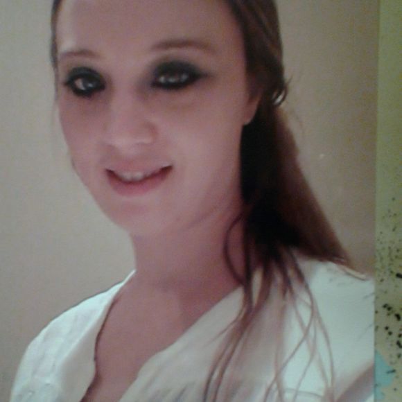 Meet your Posher, Alexandra - Picture 1 of 1