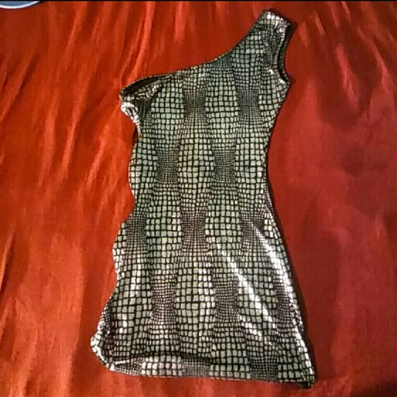 Wet seal one shoulder dress - Picture 3 of 3