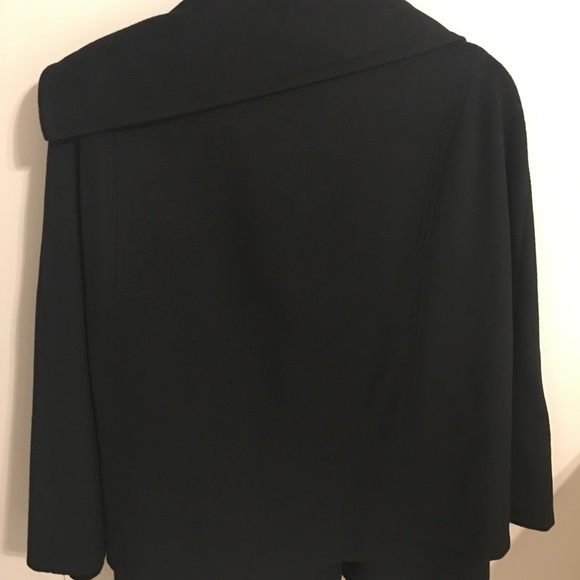 Tahari Belle Capelet - Picture 4 of 6
