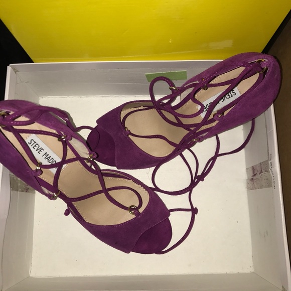Steve Madden purple pump - Picture 2 of 3