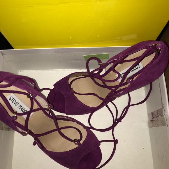 Steve Madden purple pump - Picture 3 of 3