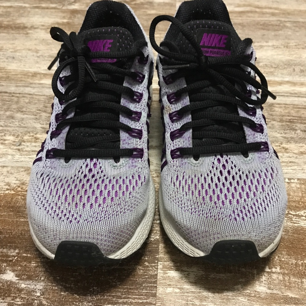 🎀NIKE TENNIS SHOES🎀 - Picture 3 of 6