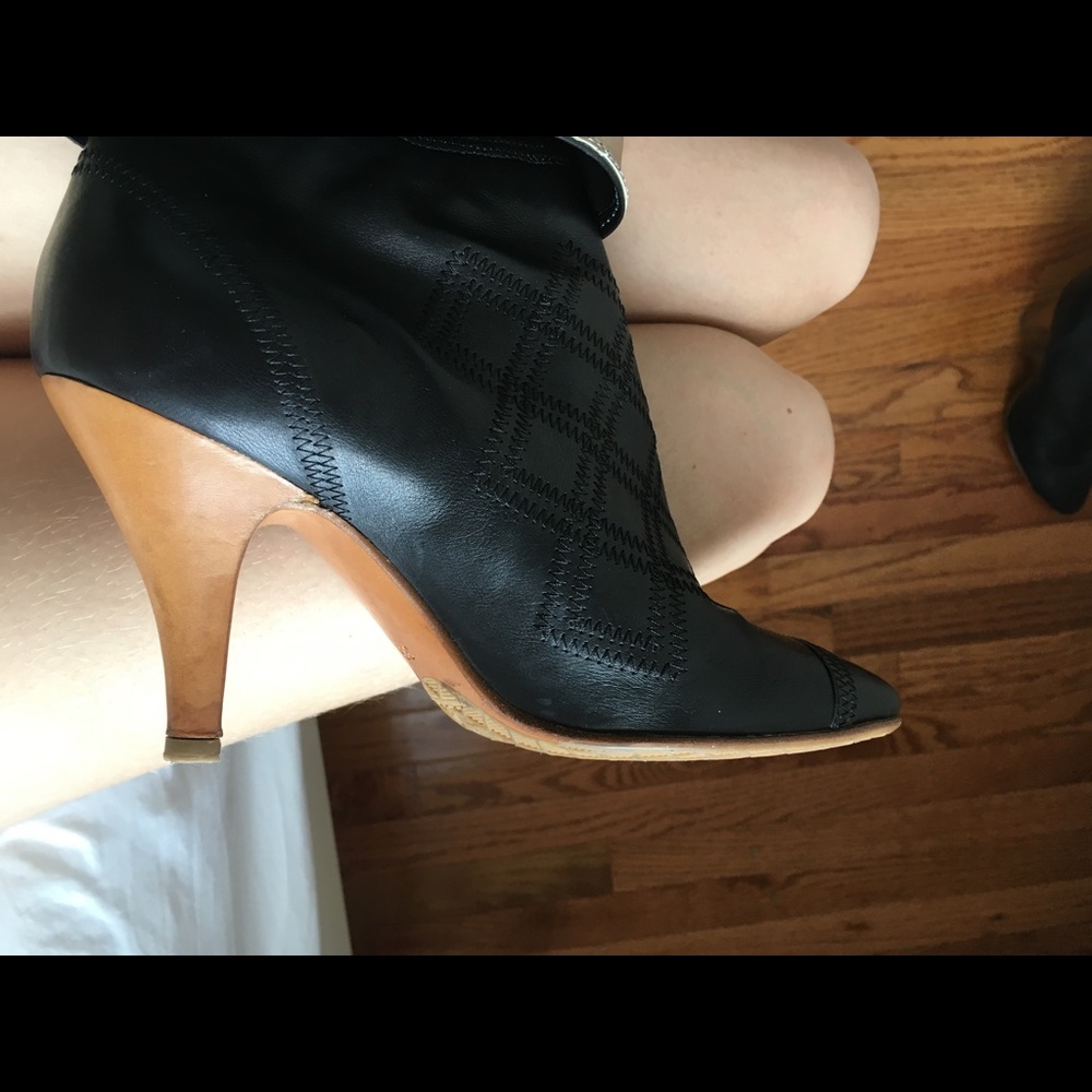 Xtra photo of Chanel boots