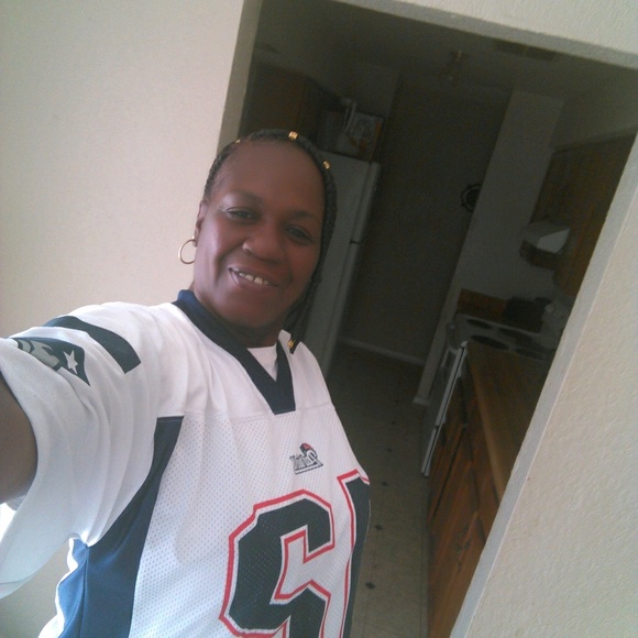 Meet your Posher, Verna - Picture 1 of 1