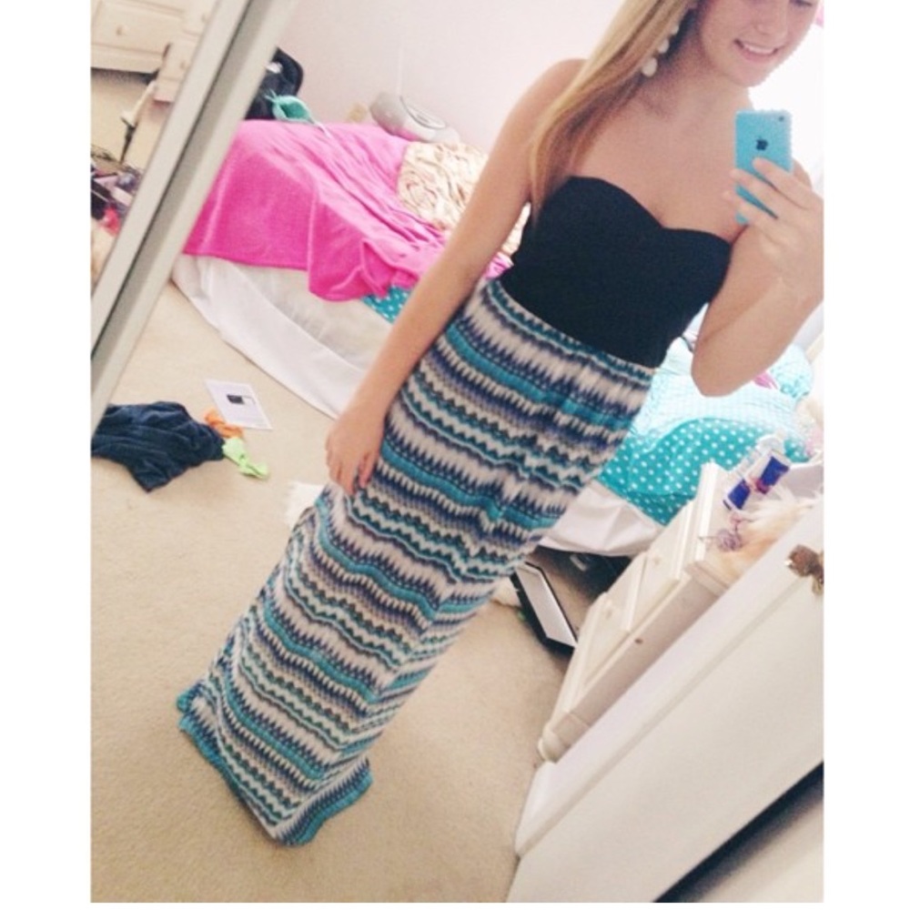 Sky blue maxi dress!! Size Small.