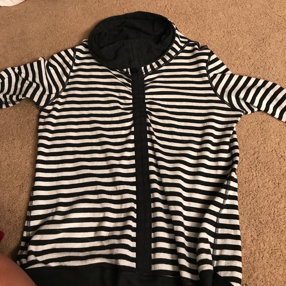 Lululemon pullover sweatshirt